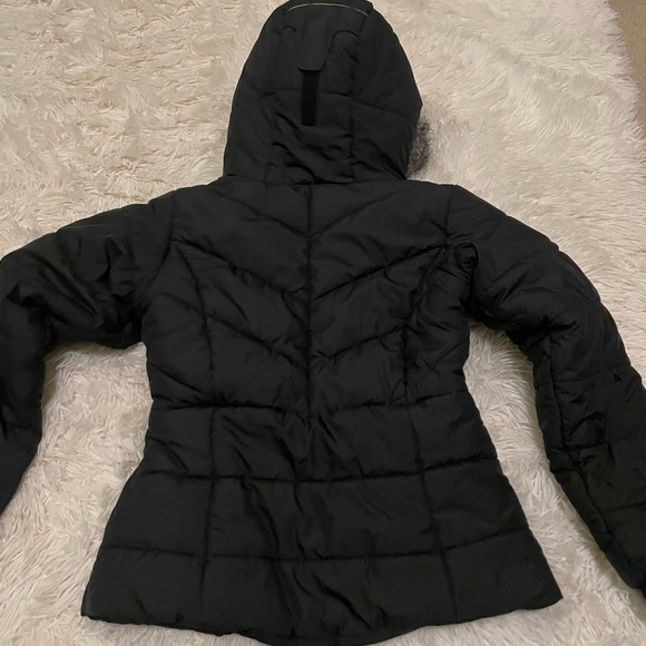 Girl’s Columbia thick hooded jacket with removable fur - Picture 5 of 14